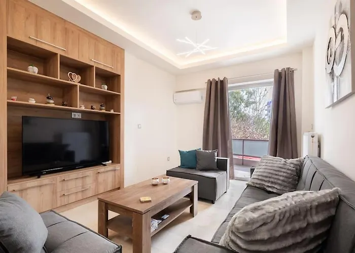 Comfy Flat Near Edem Beach By Atheniankeys