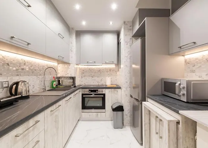 Comfy Flat Near Edem Beach By Atheniankeys