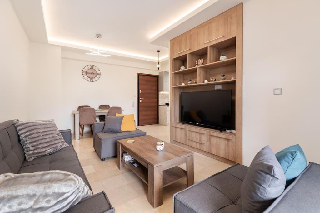 Apartment Comfy Flat Near Edem By Atheniankeys