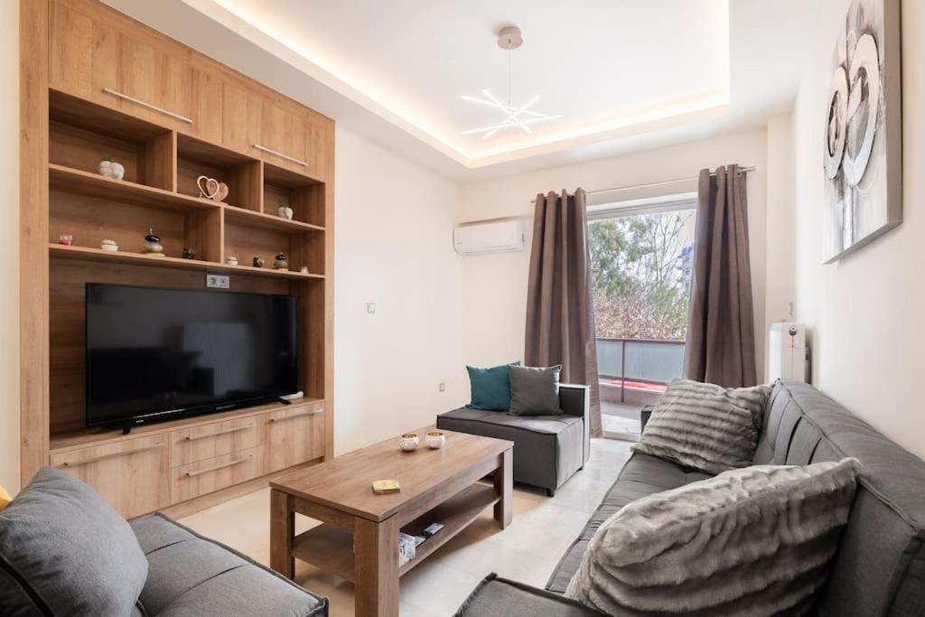 Apartment Comfy Flat Near Edem By Atheniankeys